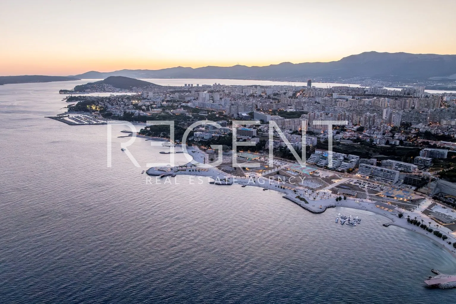 split, žnjan - trosoban stan s loggiom i pogledom na more - slika 22