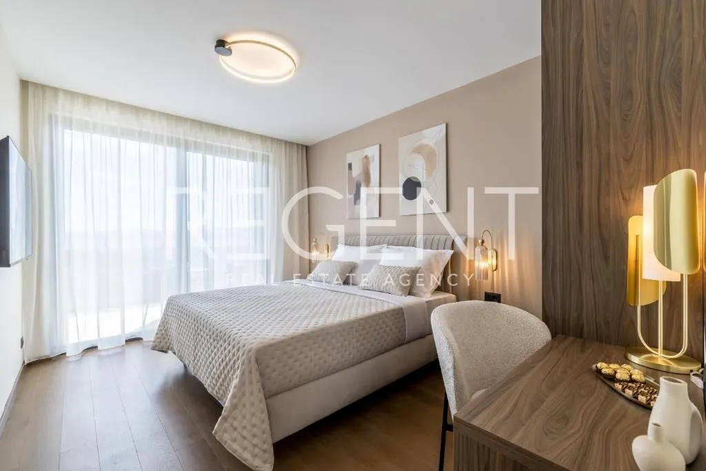 dugi rat - vila 300 m², bazen, sauna ,pogled na more - slika 17