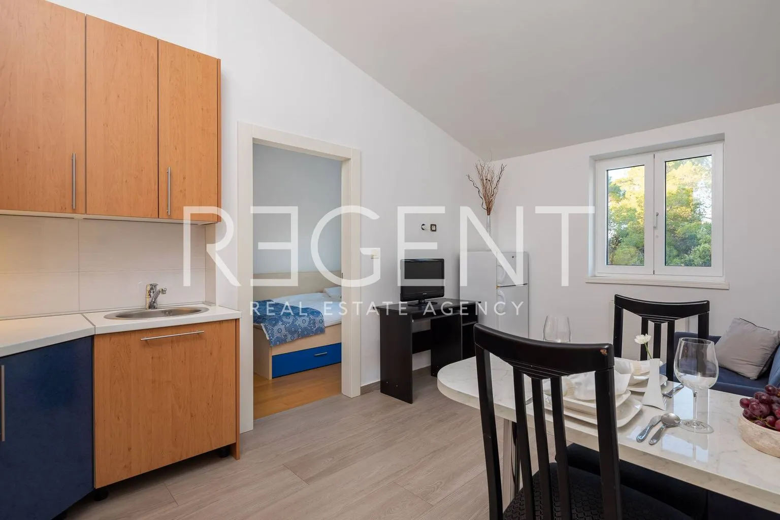 šibenik - prekrasna luksuzna vila uz more 1000 m2 - slika 4