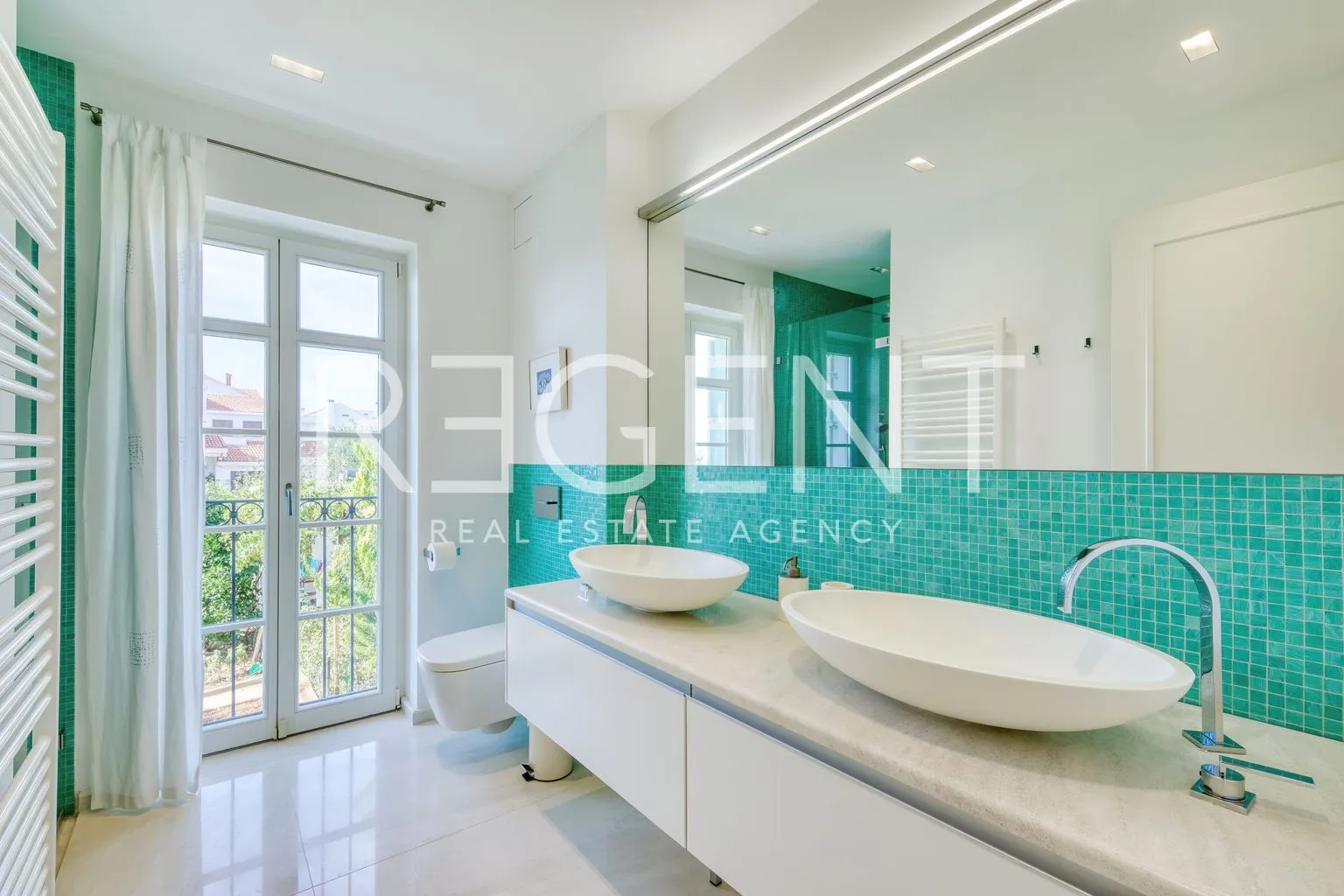 zadar - luksuzna vila prvi red uz more 210 m2 - slika 20