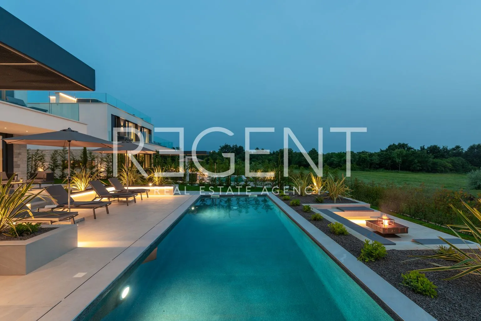 istra, poreč – dizajnerska vila s pogledom na more 310 m2 - slika 38
