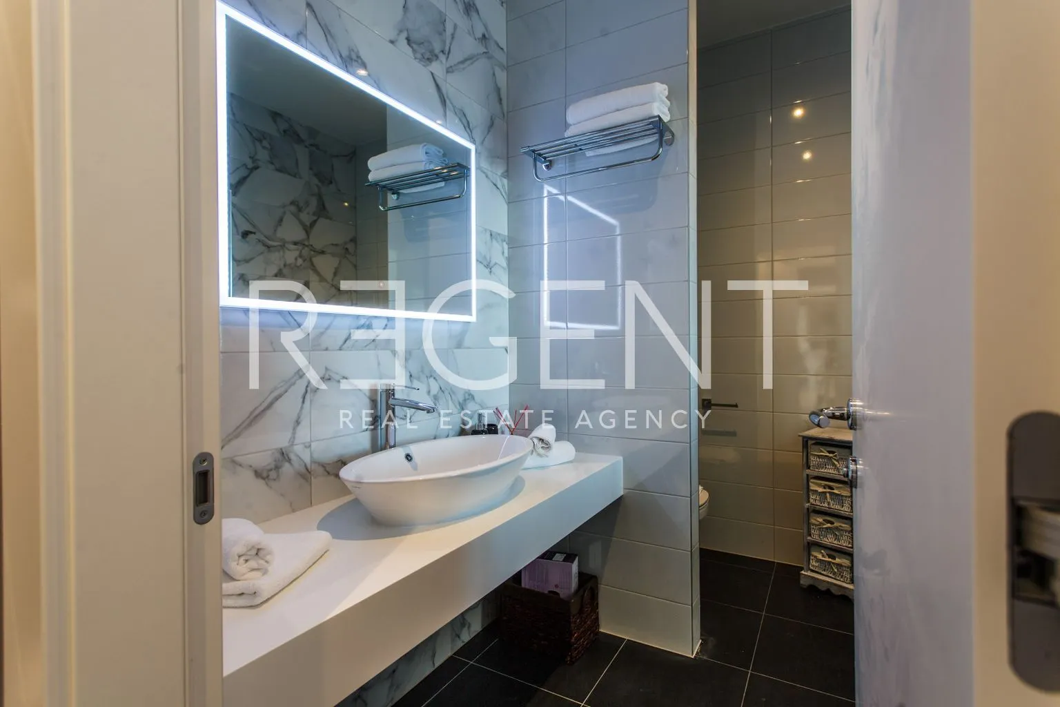 vila 232 m², kaštel stari — 4ss, grijani bazen, pogled na more - slika 25
