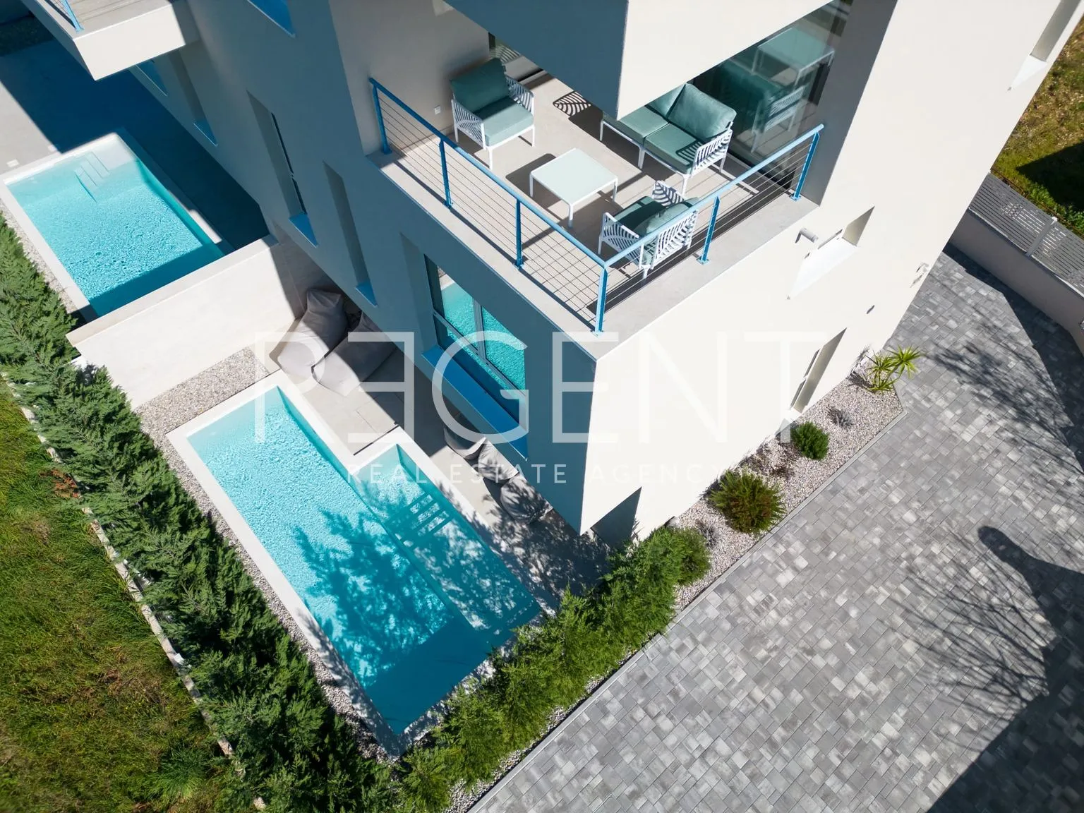 seget vranjica – moderna duplex vila s dva bazena i pogledom na more - slika 2