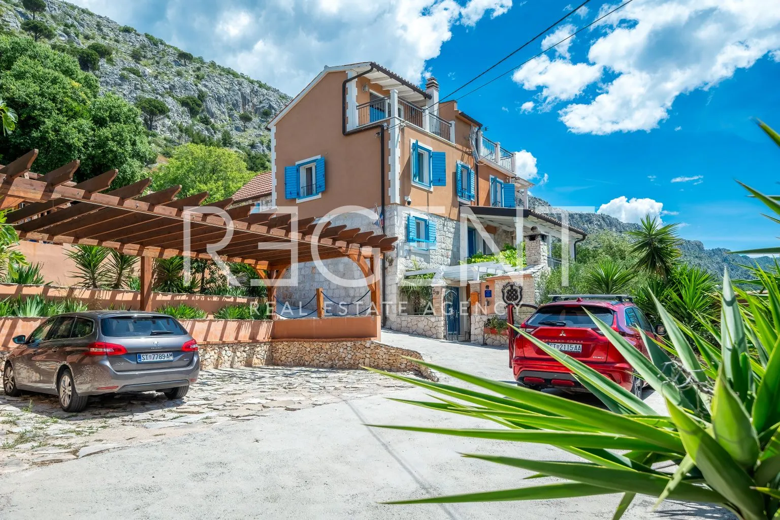 split - autentična vila među maslinicima s pogledom na more i bazenom - slika 2