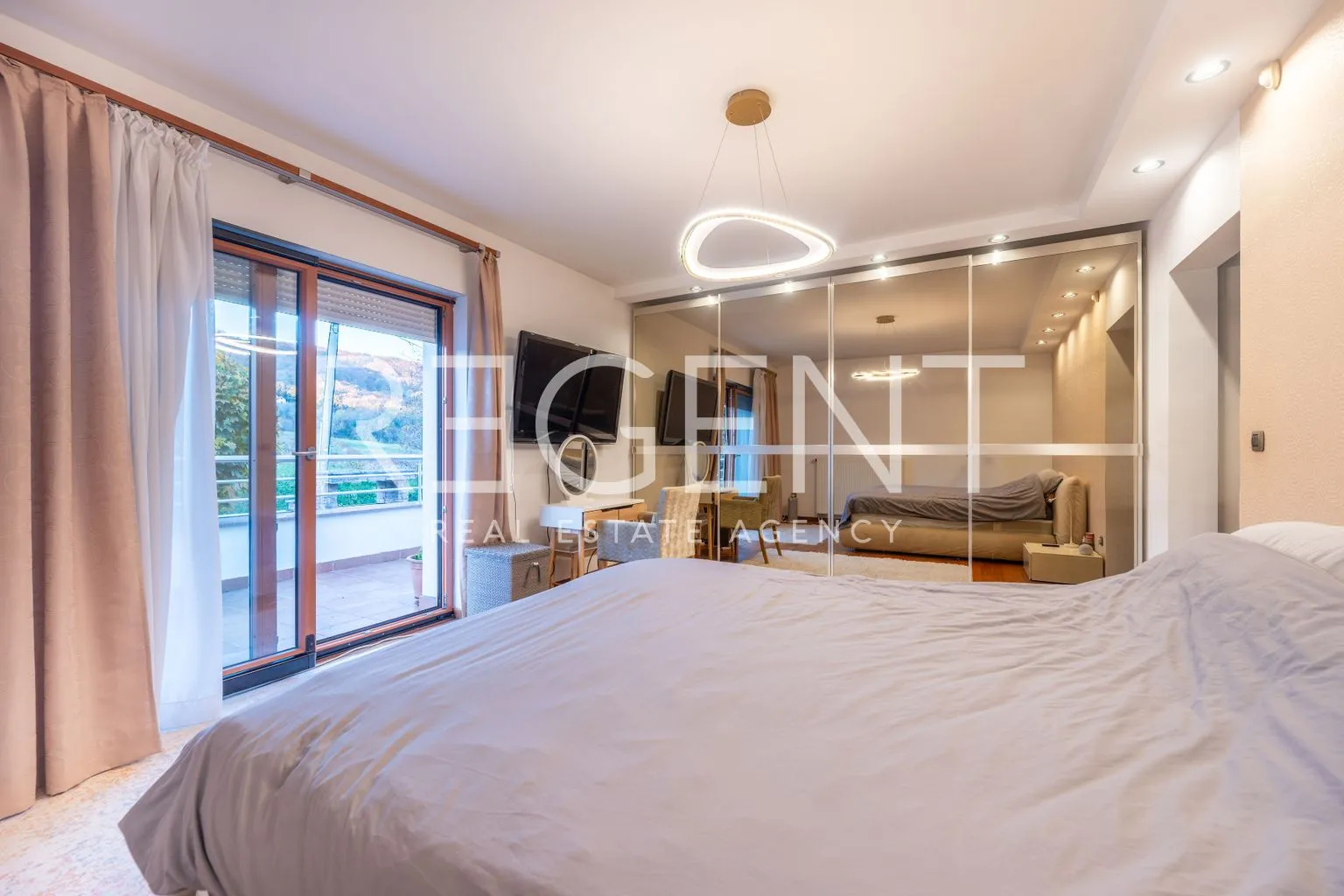 zagreb, šestine - vrhunski penthouse u urbanoj vili - slika 8