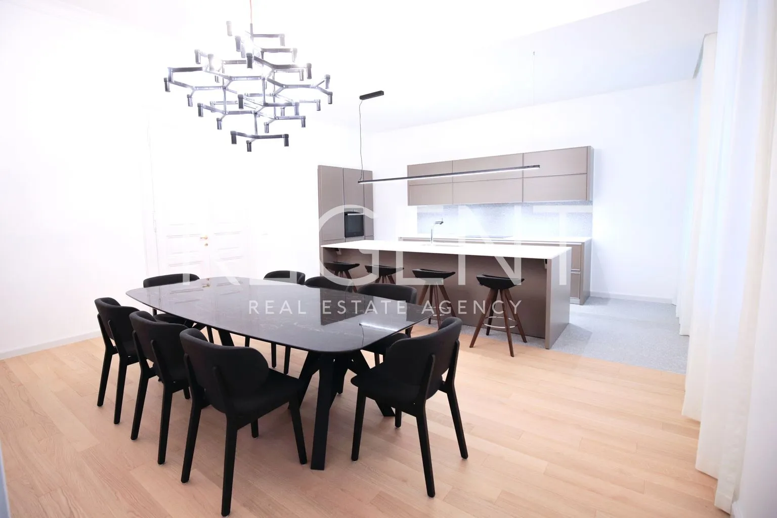 zagreb, centar - moderan peterosoban stan 190 m2 - slika 11