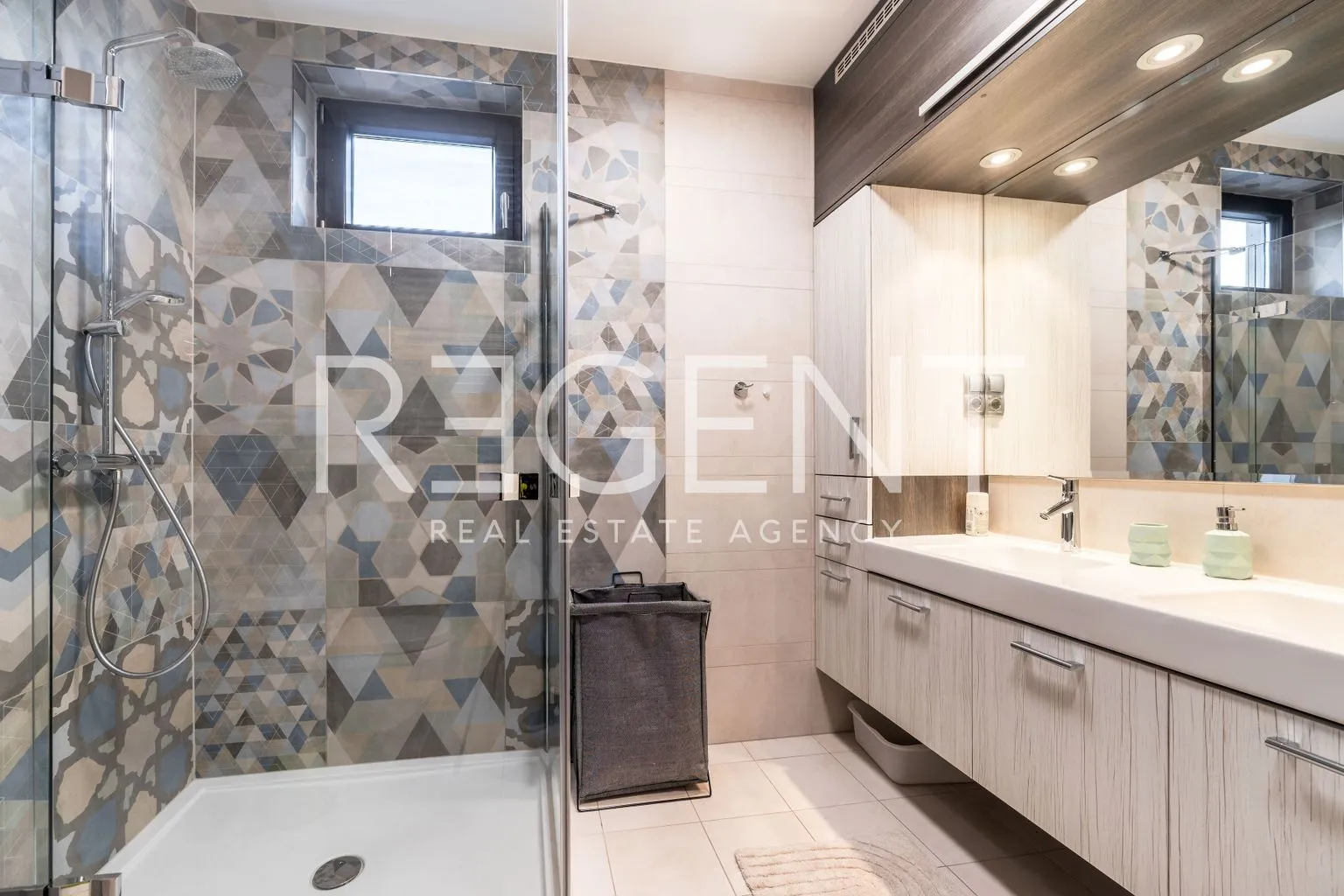 zagreb, srebrnjak – uređen trosoban penthouse za najam - slika 9