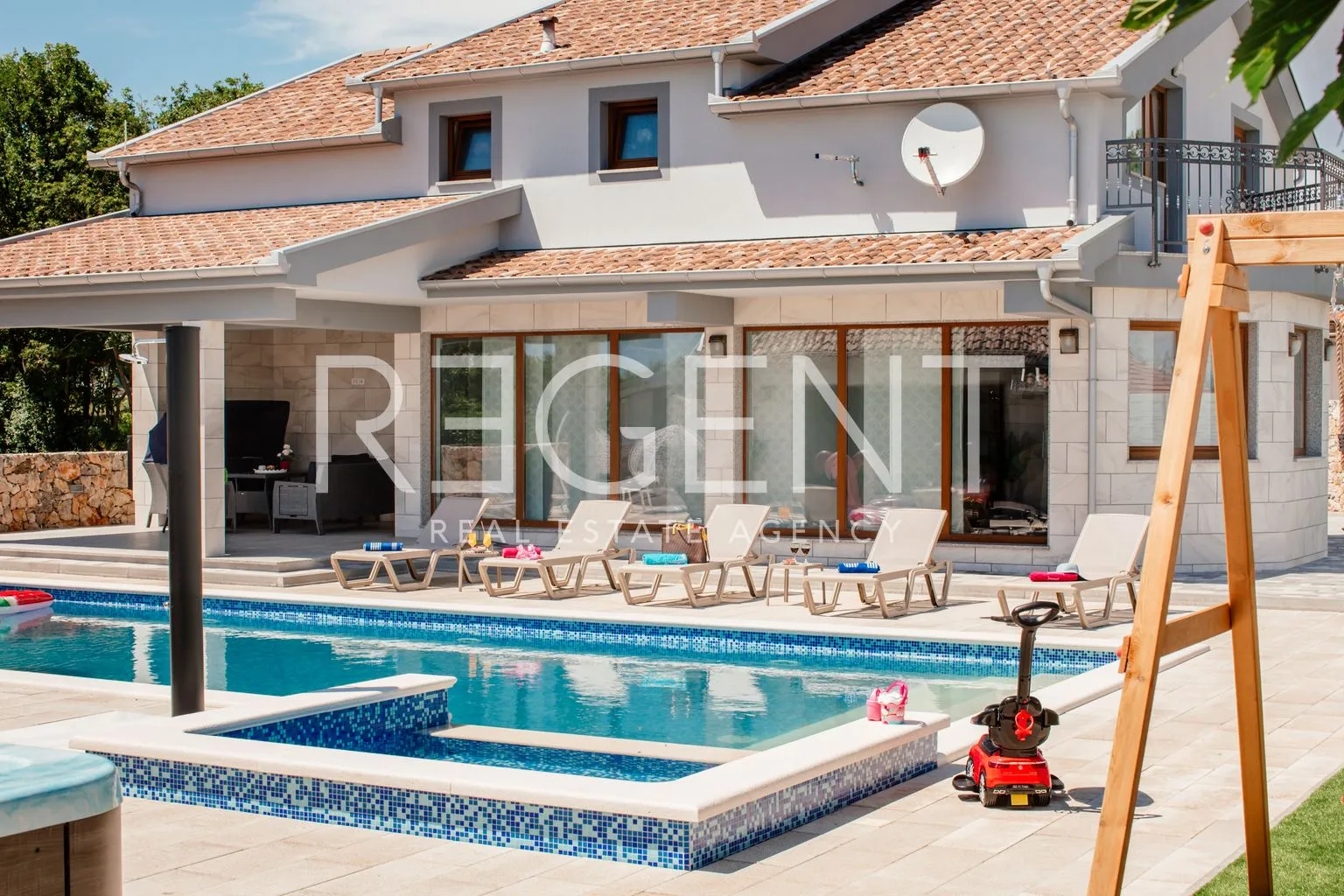 imotski, proložac - moderno uređena vila 277 m2 na parceli 1360 m2 u mirnom okruženju - slika 6