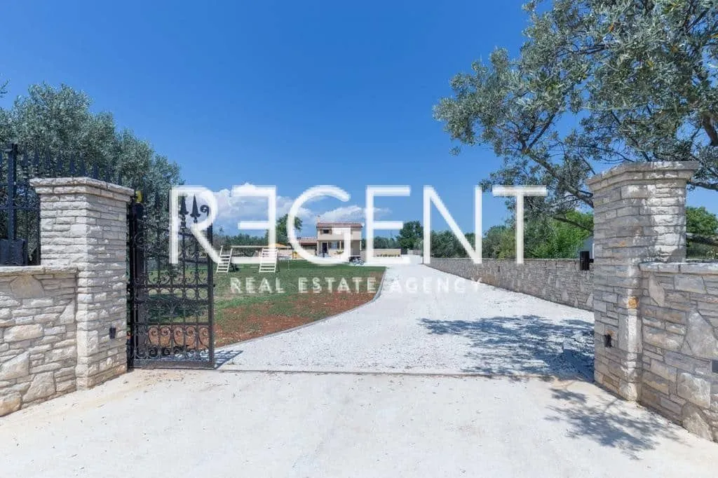istra, fažana- vila s bazenom 180 m2 - slika 19