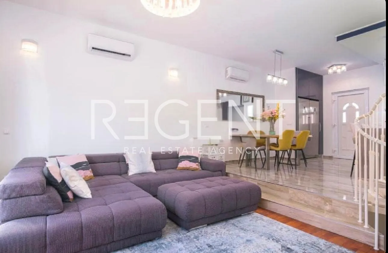 trogir, okrug gornji - trosoban stan s garažom i pogledom na more 123 m2 - slika 5