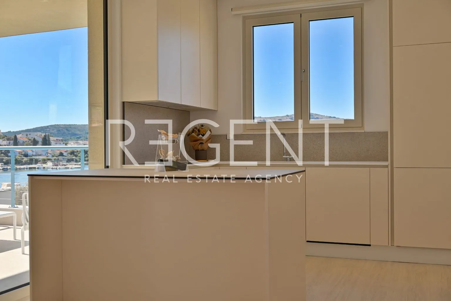 seget vranjica – moderna duplex vila s dva bazena i pogledom na more - slika 14