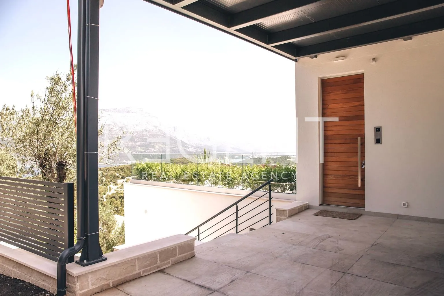 korčula, žrnovo - luksuzna obiteljska vila 360 m2 - slika 15