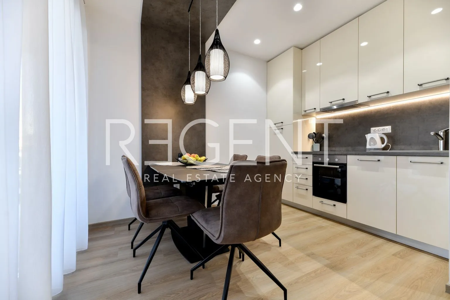 zadar, turanj – luksuzna vila s apartmanima, prvi red do mora - slika 14