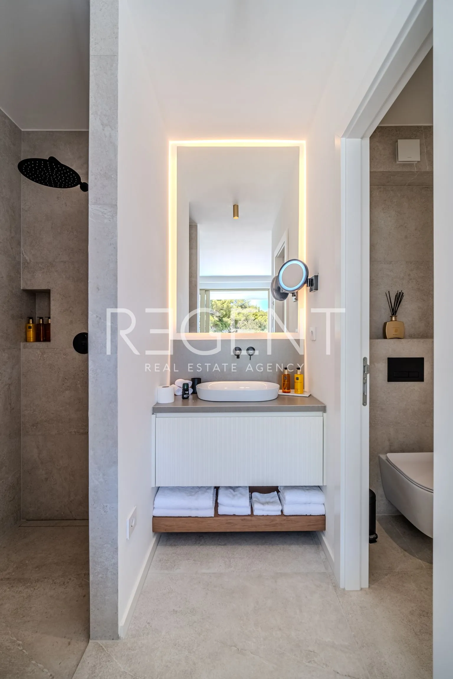 brač, sutivan - predivna vila u blizini mora 274m2 - slika 16