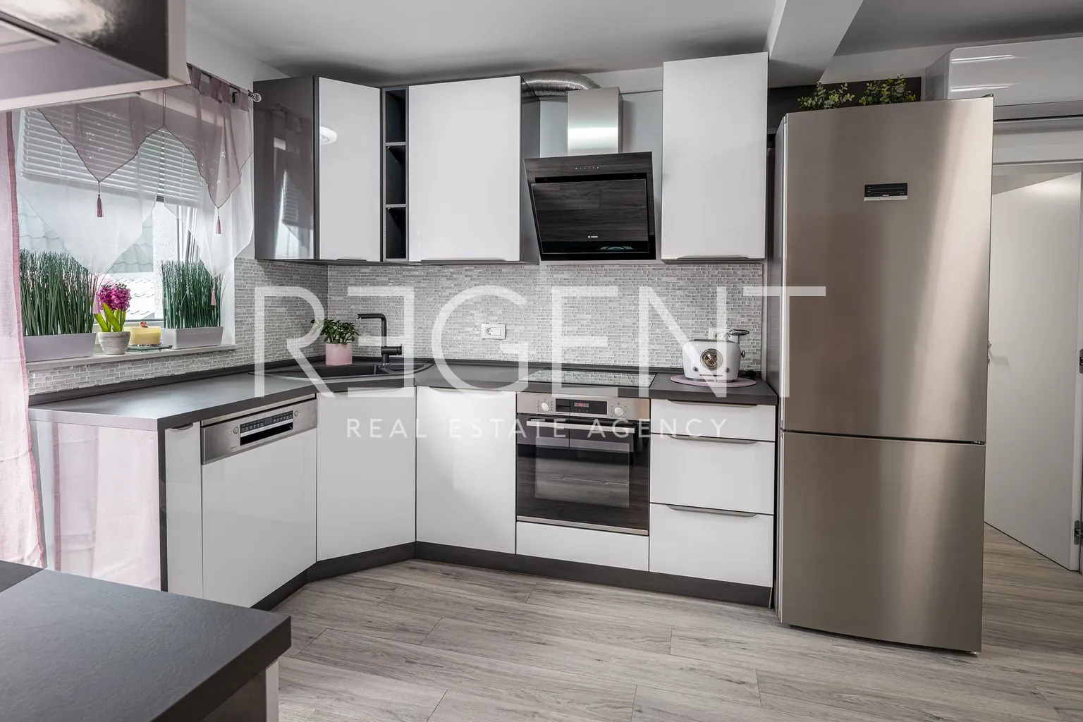 kuća 340 m², črnomerec — 2 stambene jedinice i poslovni prostor - slika 4