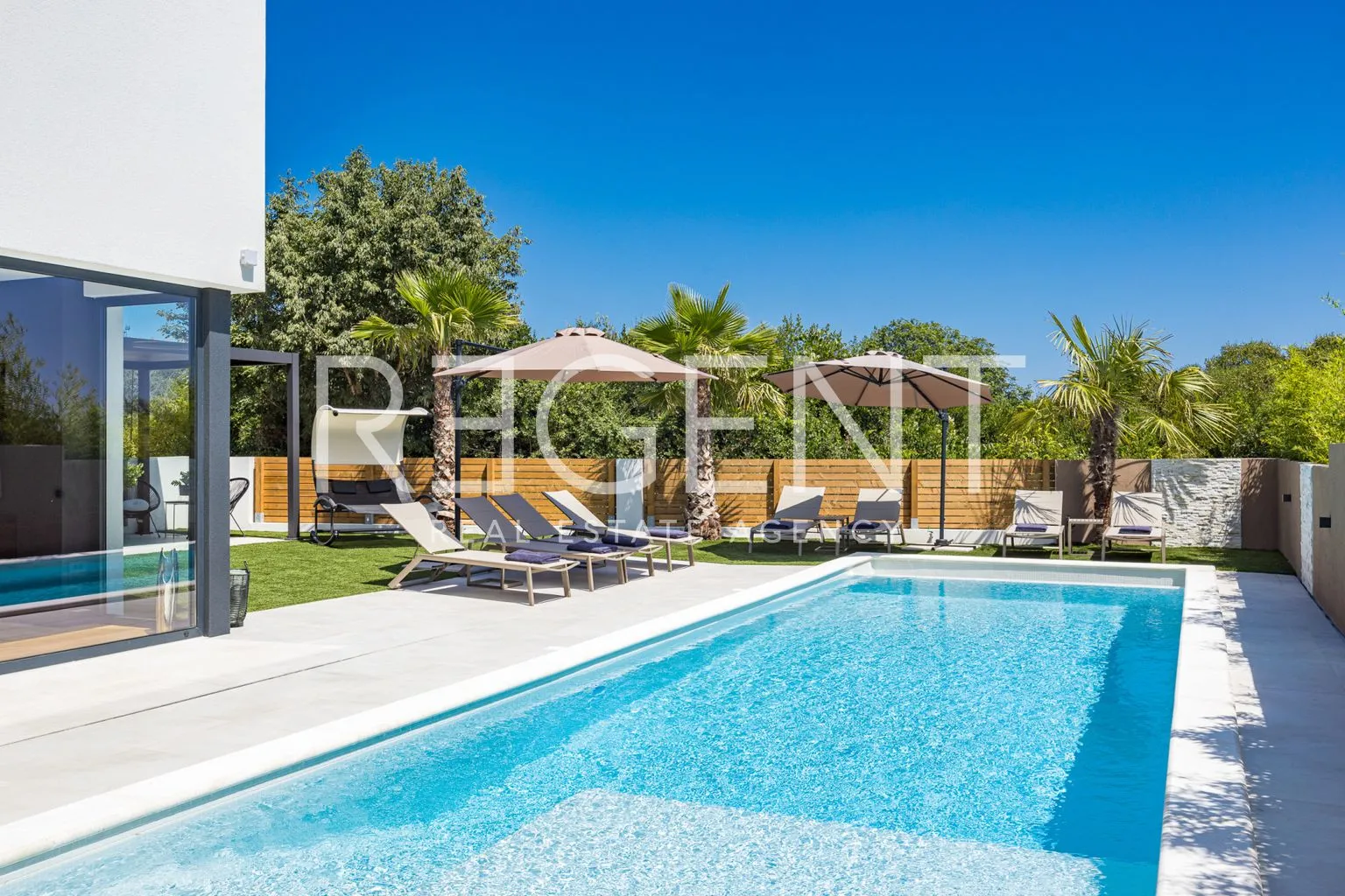 istra, medulin - prekrasna moderna vila 220 m2 - slika 36