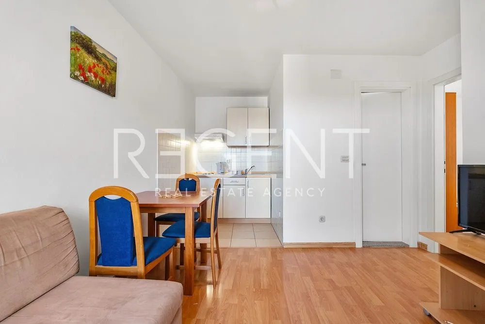makarska, centar - apartmanska kuća u blizini centra bruto površine 186 m2 - slika 2