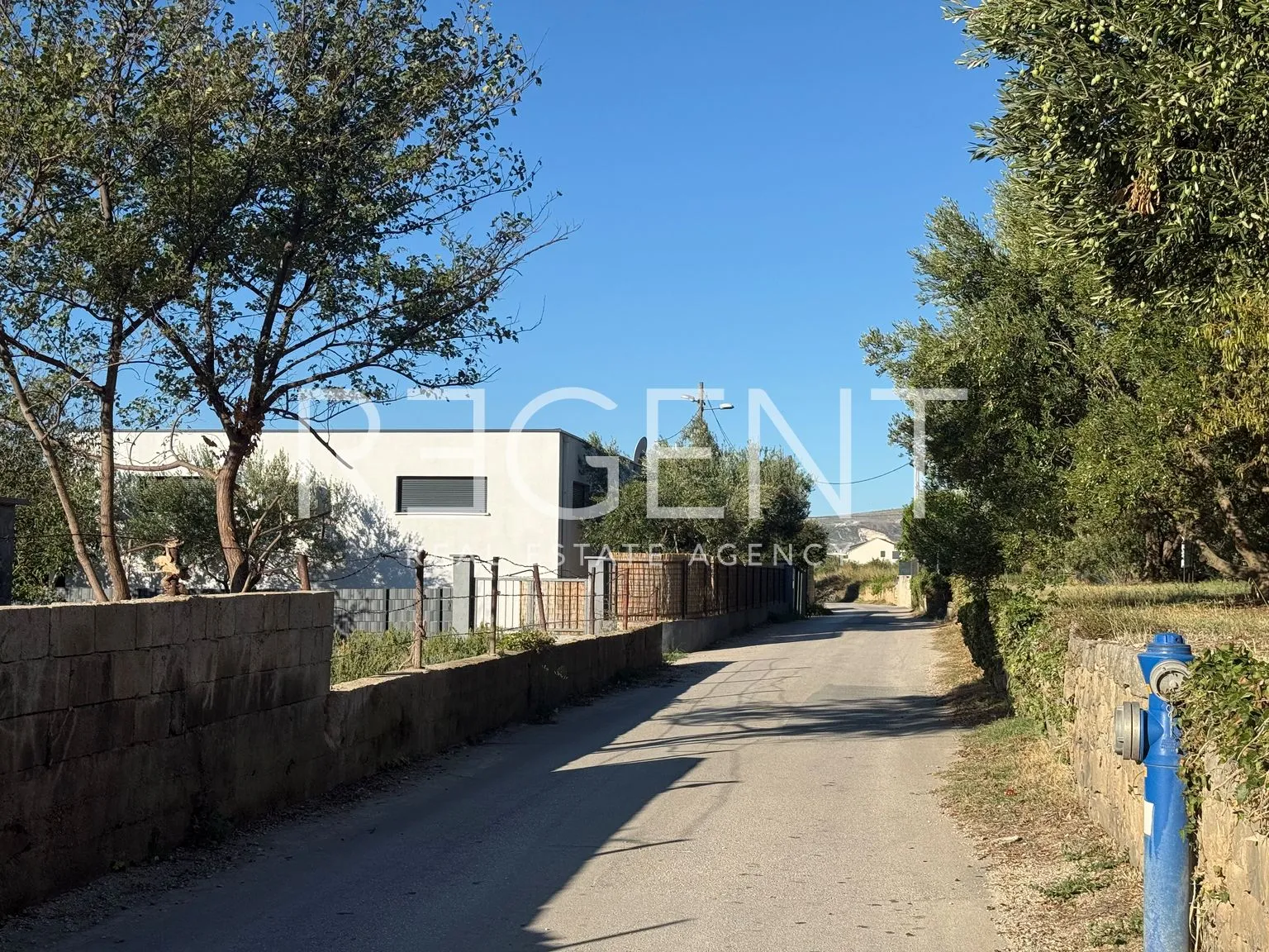 kaštel stari - građevinsko zemljište u mirnom okruženju - slika 3