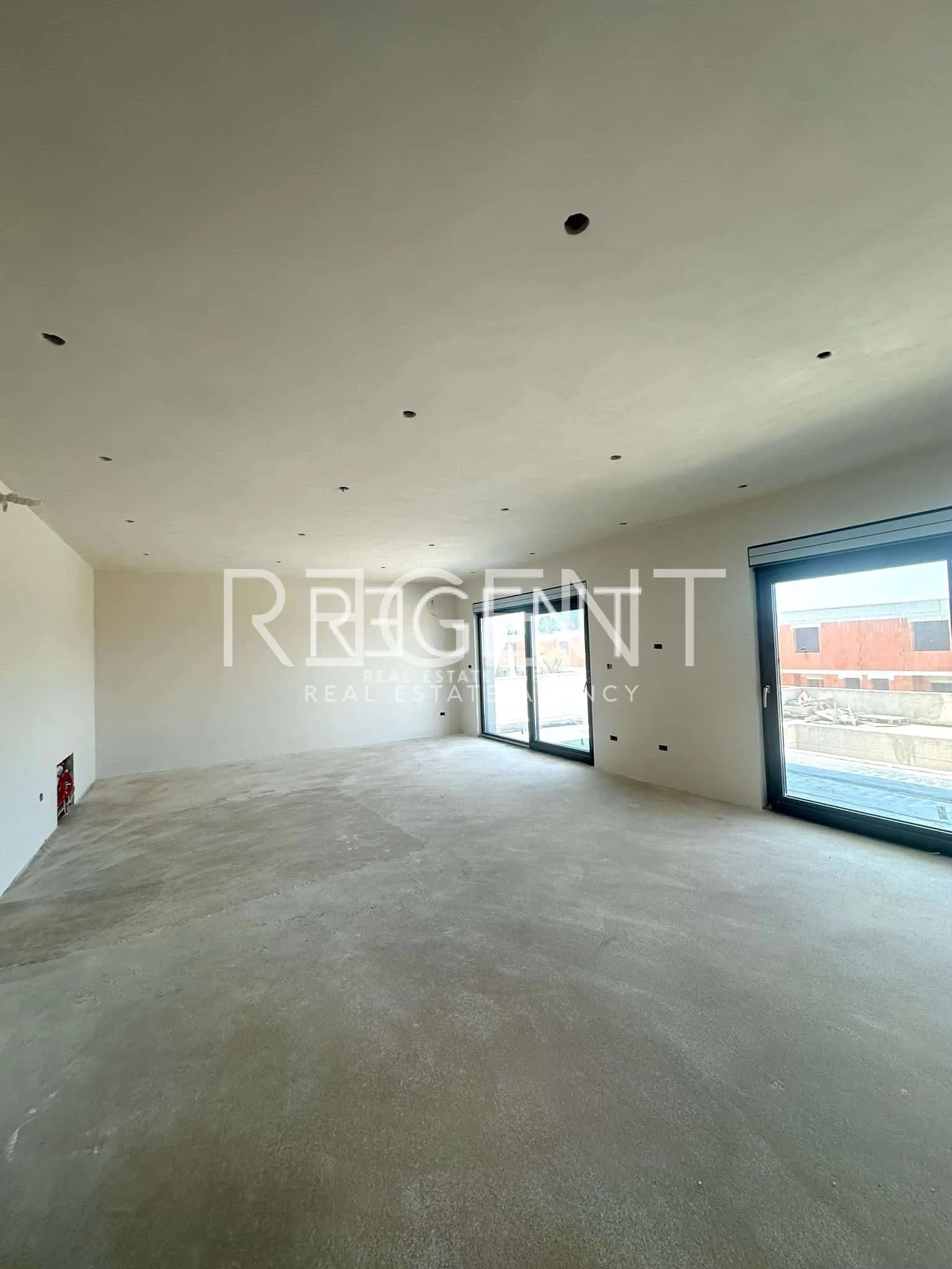 istra, medulin - moderna vila 300 m2 - slika 9