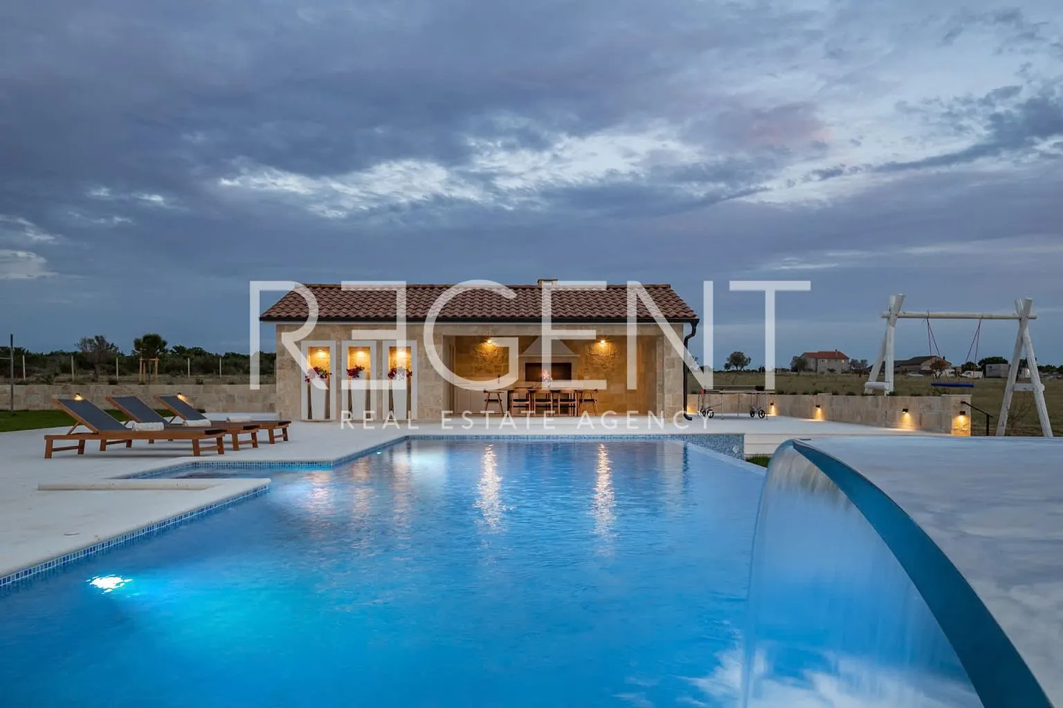zadar, sv. filip i jakov - rustikalna vila na zemljištu od 30.000 m² - slika 2