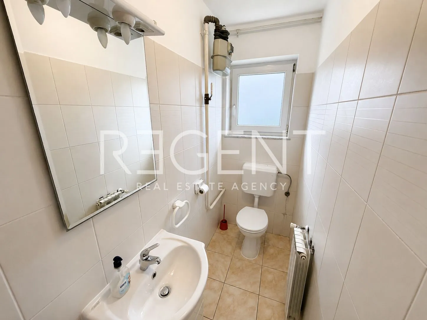kuća 275 m² za najam, jazbina — vrt, 2 garaže - slika 8