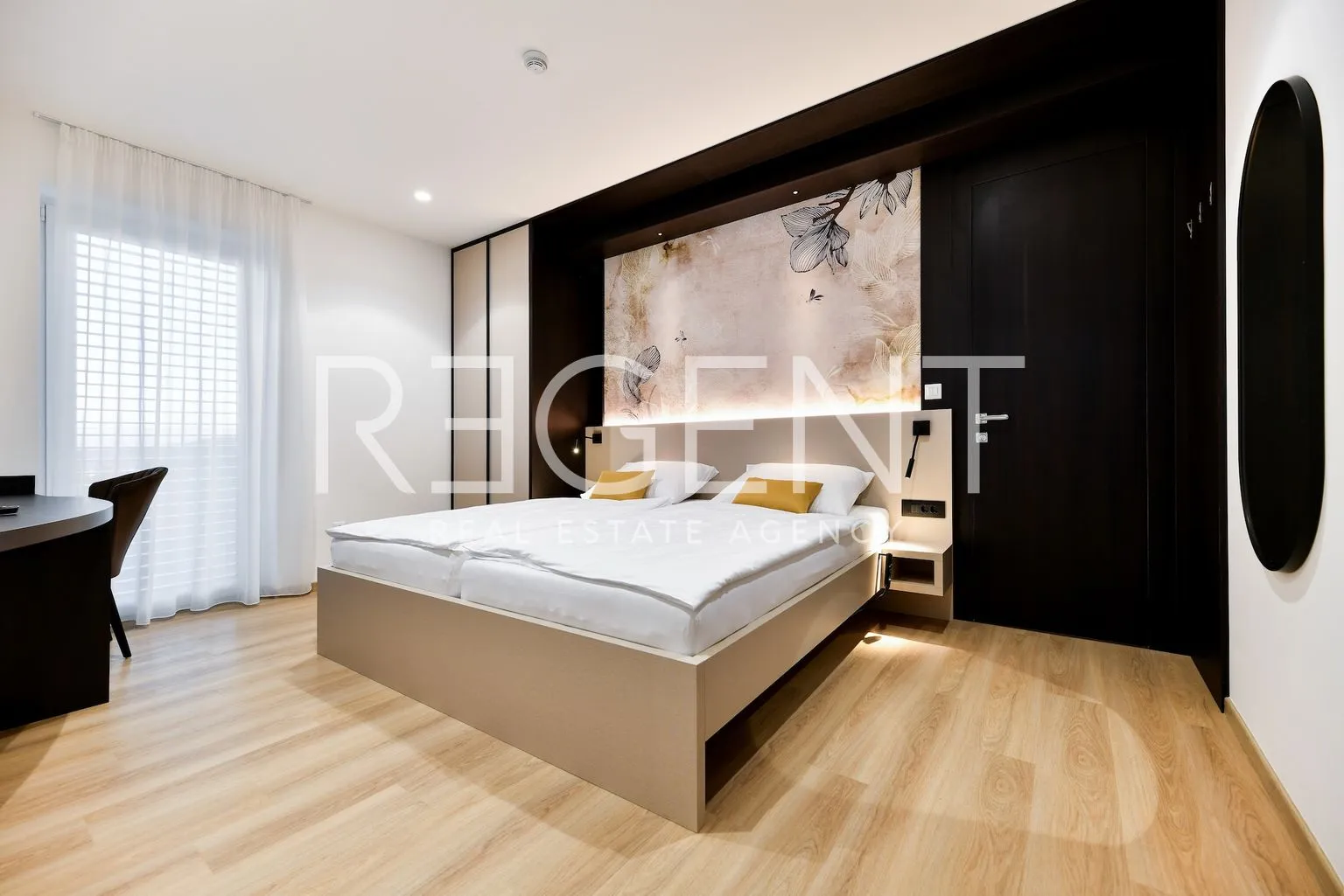 zadar, turanj – luksuzna vila s apartmanima, prvi red do mora - slika 16