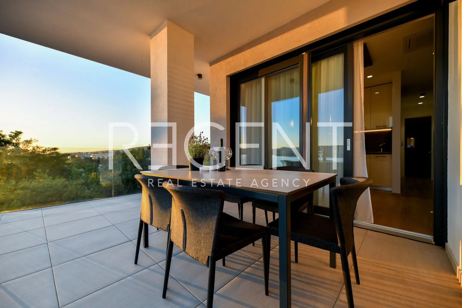 zadar, turanj – luksuzna vila s apartmanima, prvi red do mora - slika 24