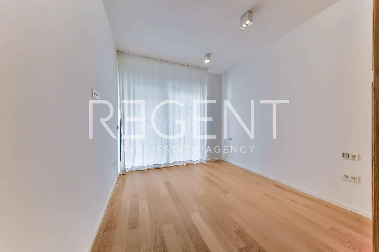 zagreb, ban centar – trosoban stan 131 m2 - slika 9