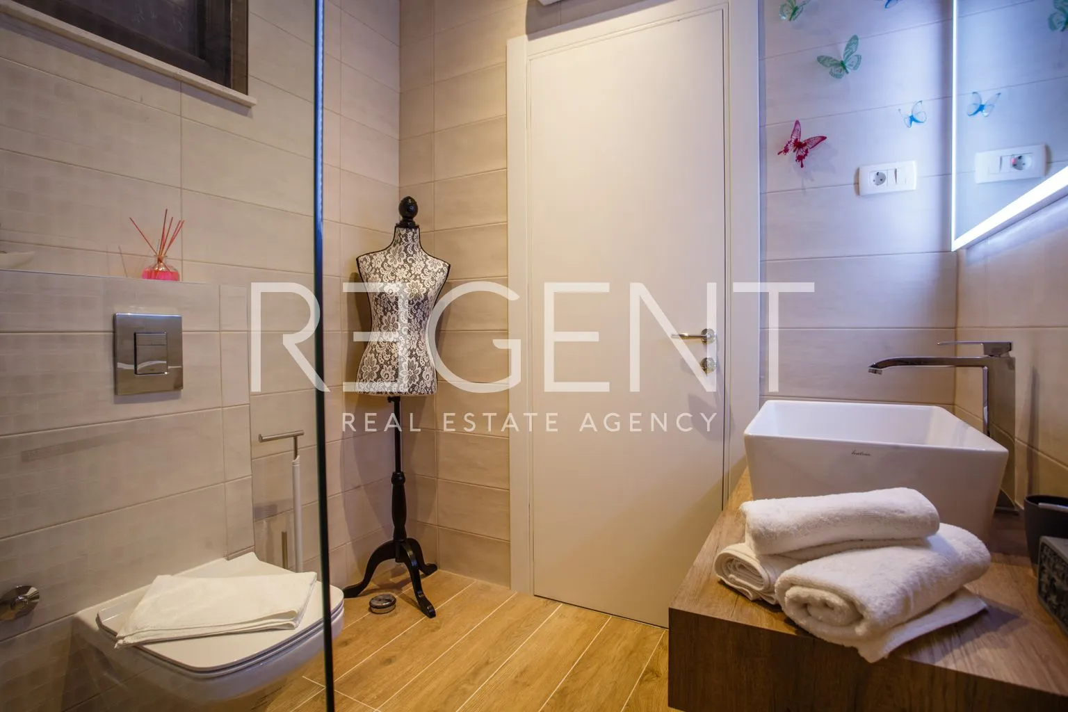 vila 232 m², kaštel stari — 4ss, grijani bazen, pogled na more - slika 26