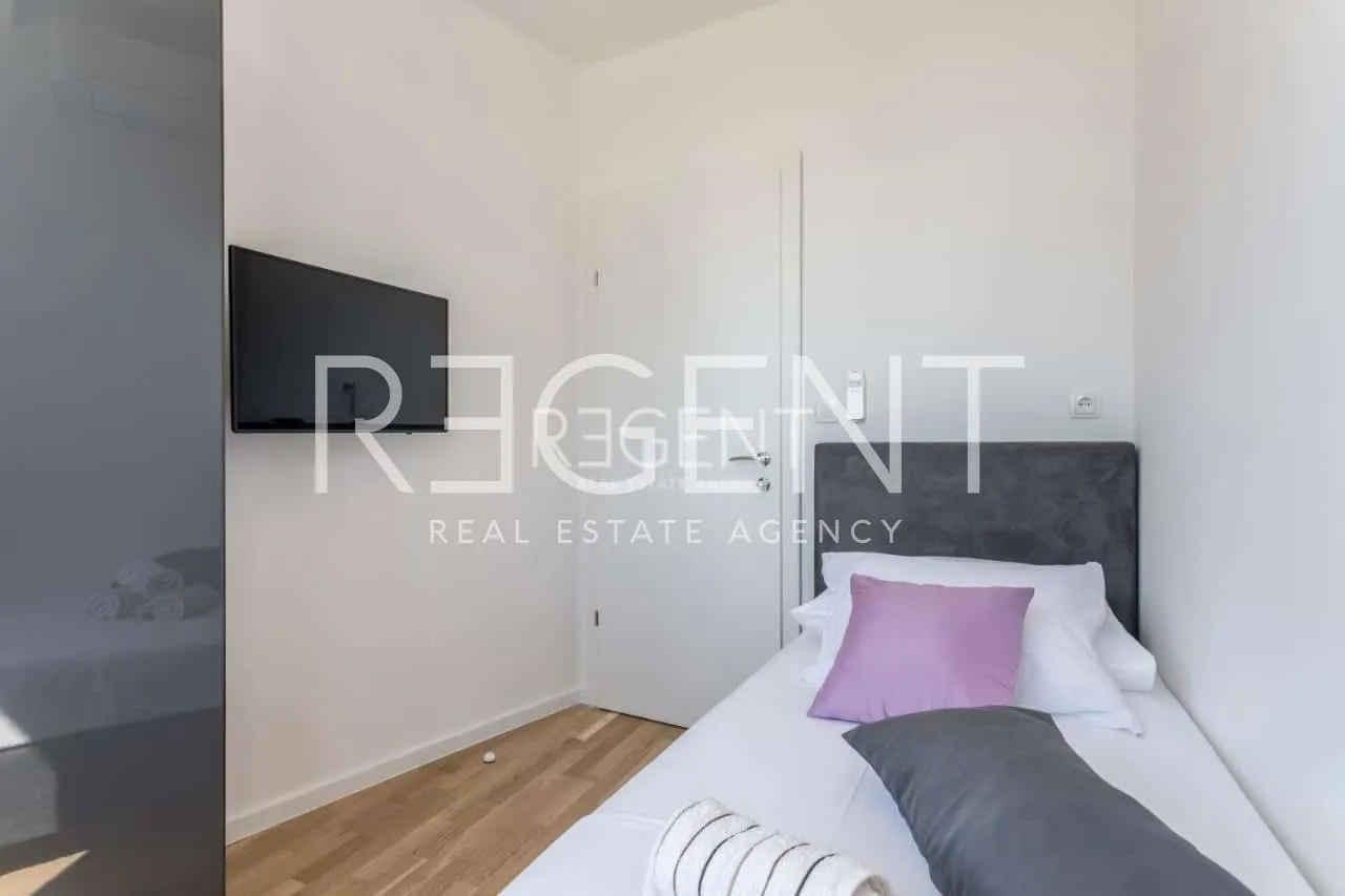 split, žnjan - luksuzan dvosoban penthouse 70 m2 sa terasom - slika 2