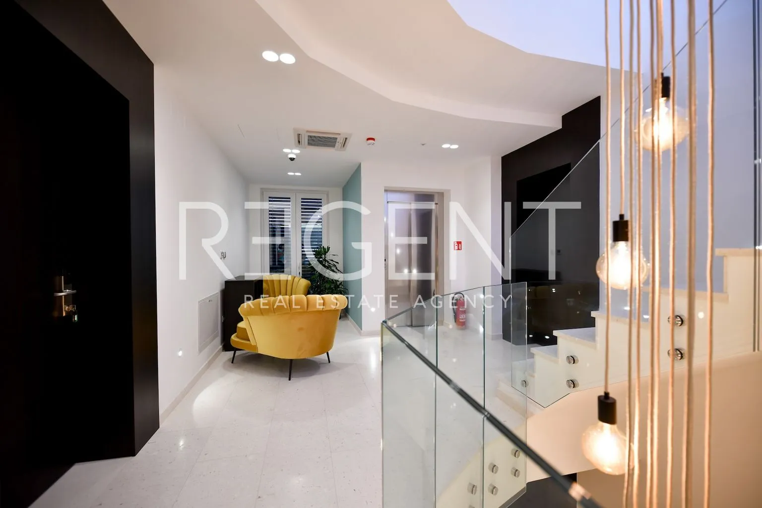 zadar, turanj – luksuzna vila s apartmanima, prvi red do mora - slika 11