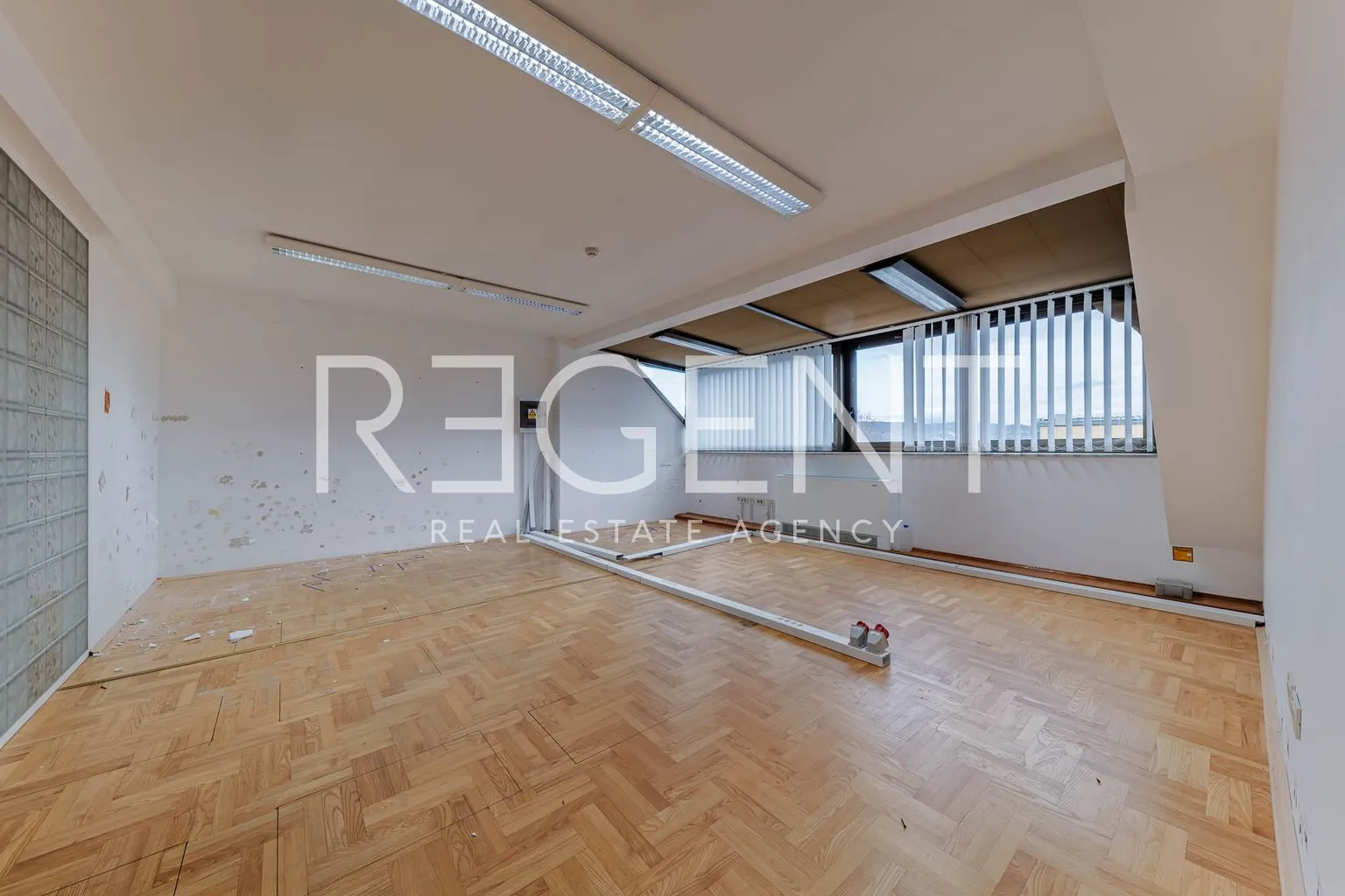 sveta nedelja - poslovni prostor 1600 m2 - slika 15