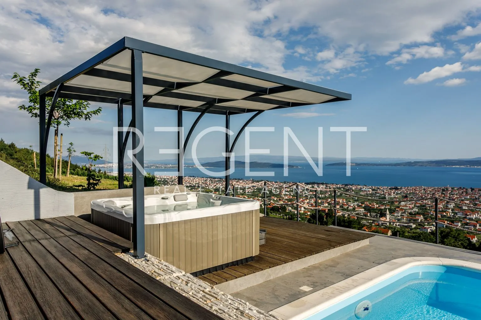 vila 232 m², kaštel stari — 4ss, grijani bazen, pogled na more - slika 30