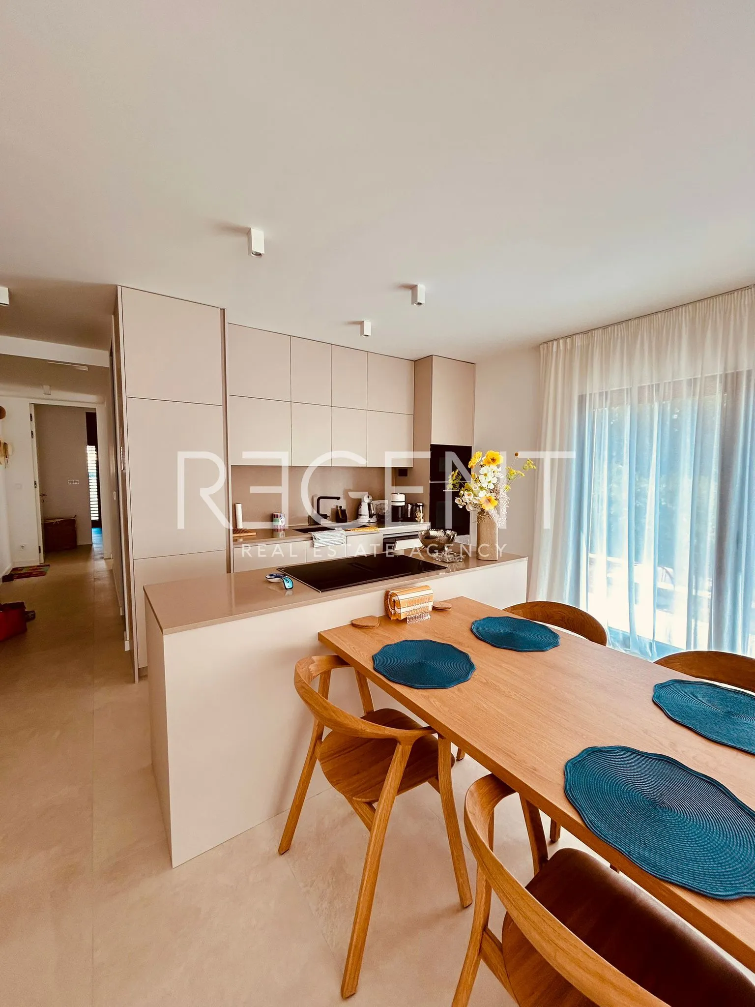 trogir, seget donji - stan u prizemlju moderne novogradnje uz more - slika 3