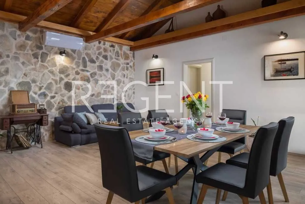 šibenik, rogoznica- kamena kuća s bazenom i pogledom na more 100 m2 - slika 6