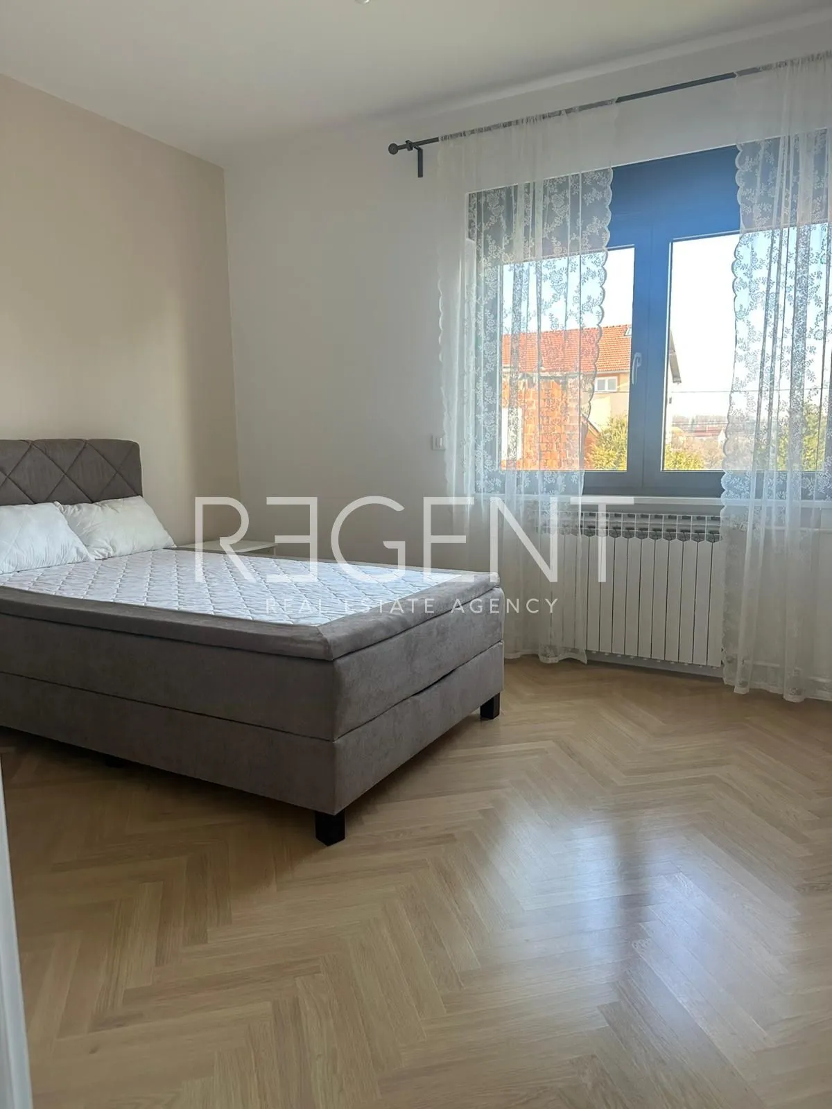 zagreb, vrhovec - trosoban stan za najam s dvorištem i gpm - slika 12