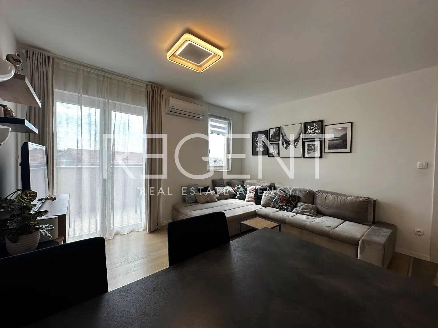 kila, split- dvosoban stan 51 m2 s balkonom - slika 3