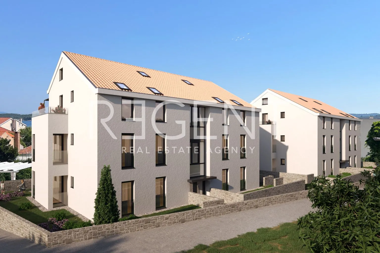 pelješac, orebić - trosoban apartman s loftom i terasom u novogradnji - slika 1