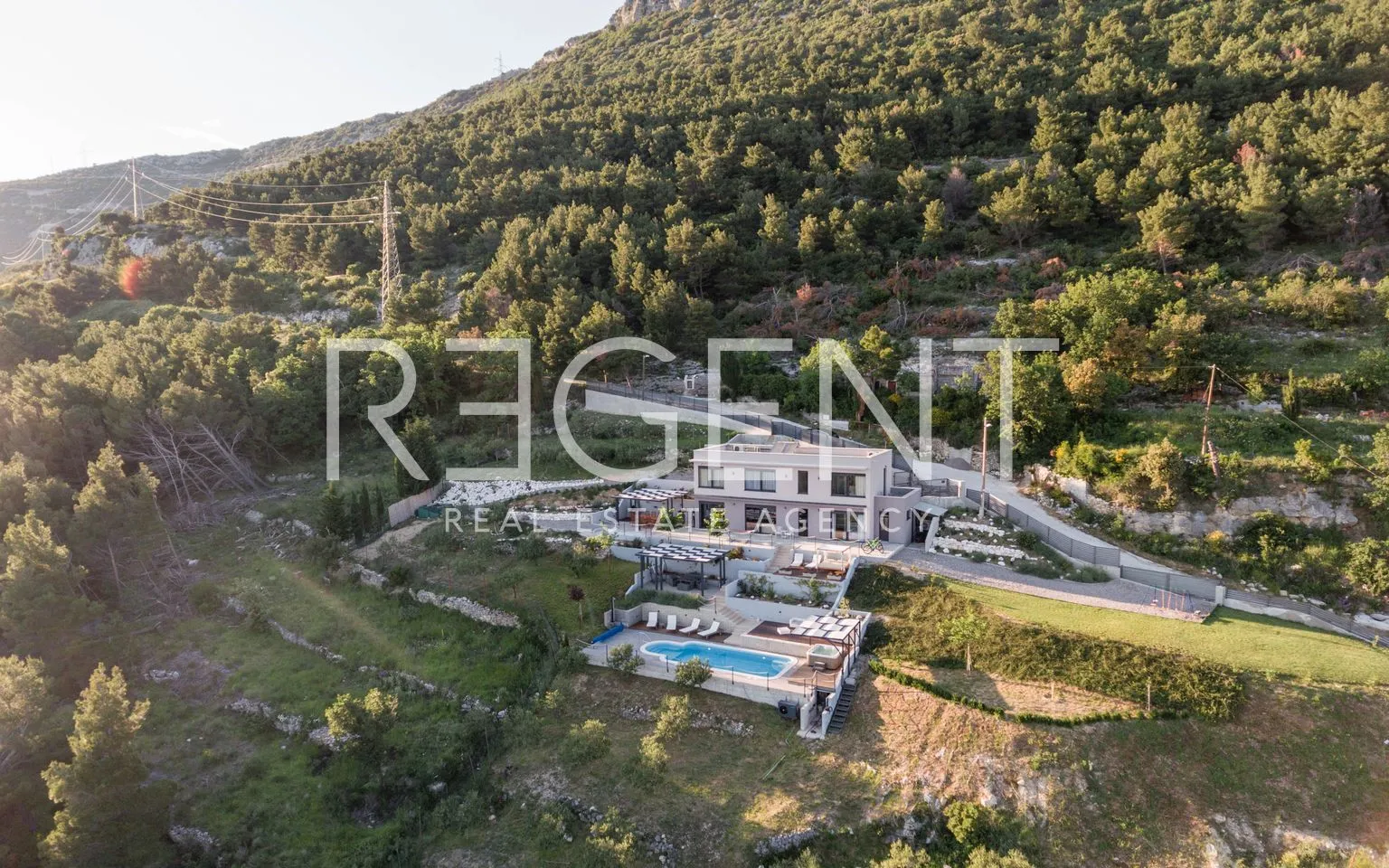 vila 232 m², kaštel stari — 4ss, grijani bazen, pogled na more - slika 2