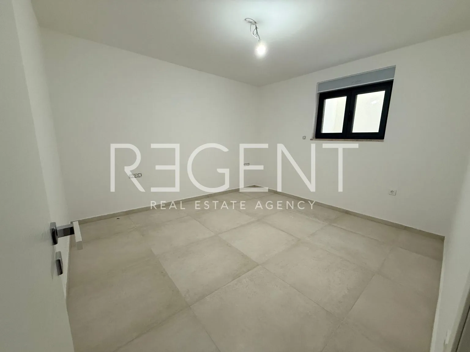 rogoznica – trosoban stan s terasom i pogledom na more - slika 6