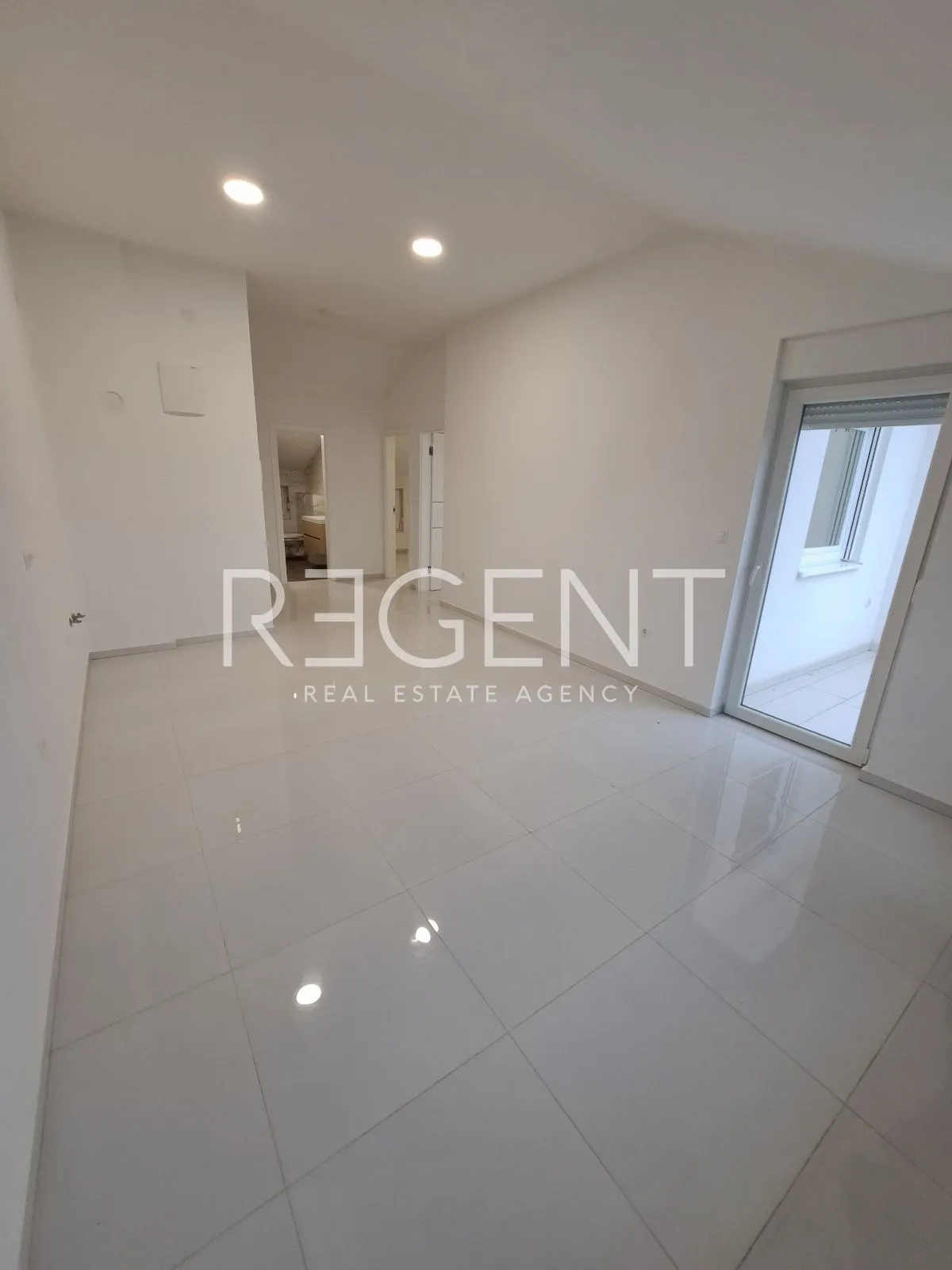 crikvenica - trosoban stan 52 m2 novogradnja - slika 5
