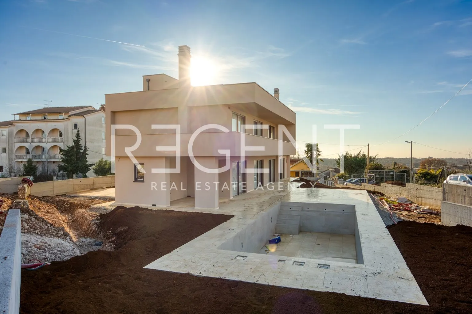 poreč – moderna vila s pogledom na more - slika 18