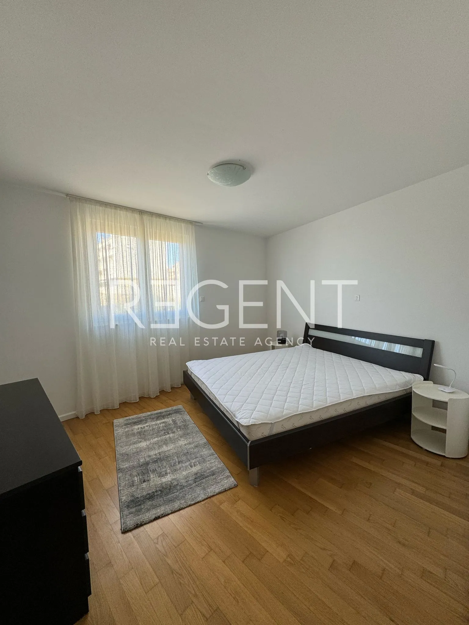 split, žnjan - trosobni penthouse s terasom i pogledom na more 102 m2 dugoročni najam - slika 7