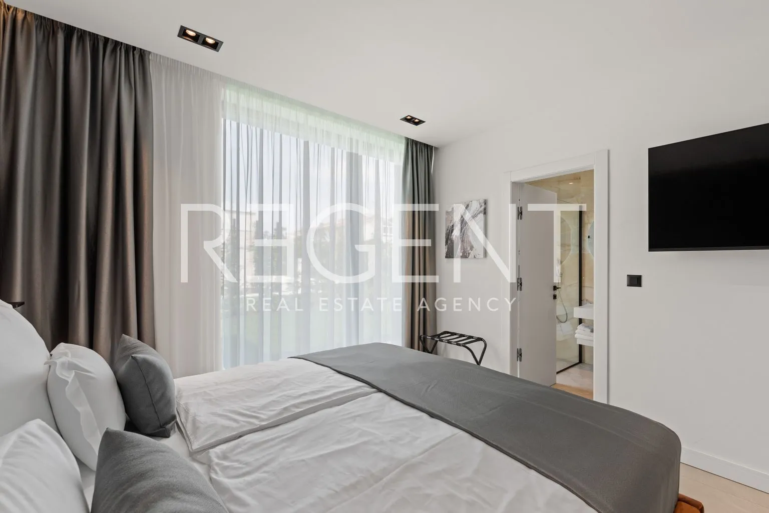 istra, poreč – dizajnerska vila s pogledom na more 310 m2 - slika 24