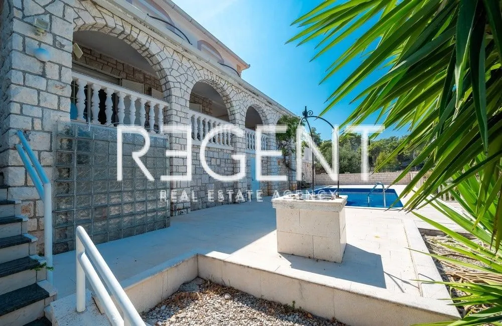 šolta, rogač - mediteranska vila prvi red uz more 264 m2 ekskluzivna prodaja - slika 14
