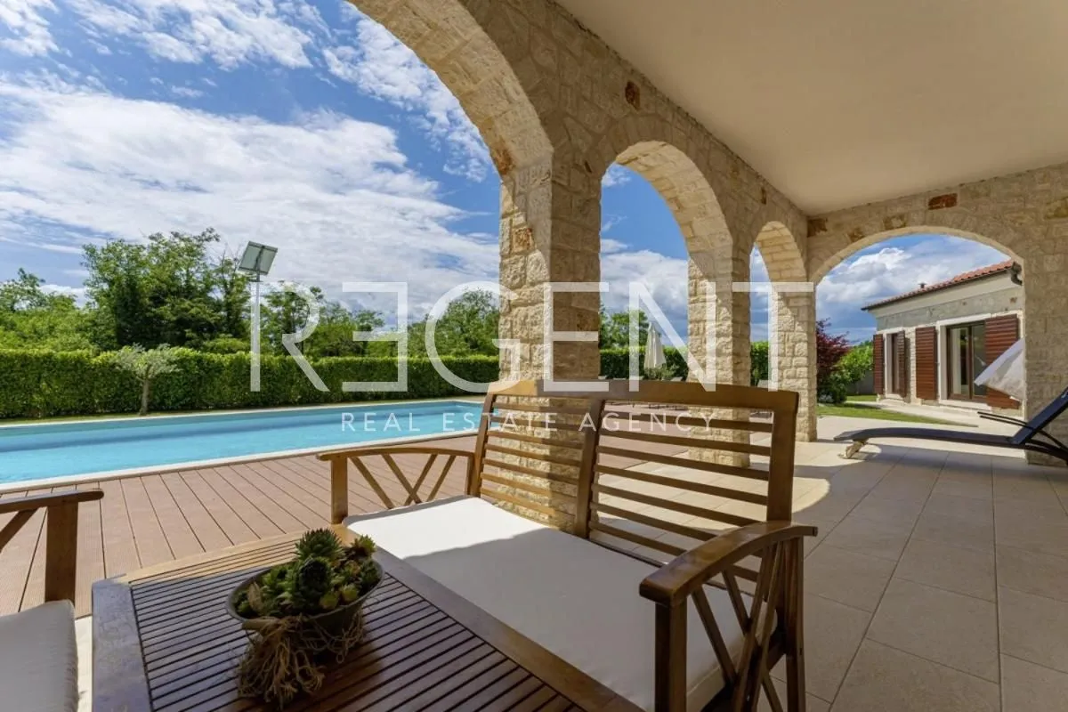 istra, sveti lovreč - autentična kamena vila 280 m2 - slika 12