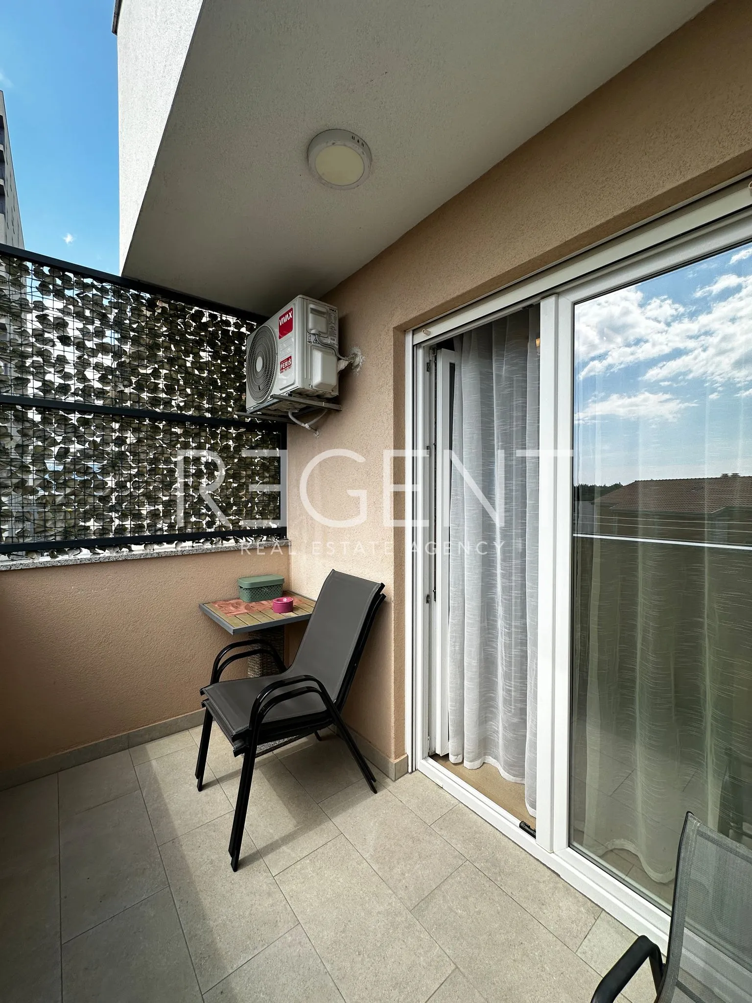 kila, split- dvosoban stan 51 m2 s balkonom - slika 13