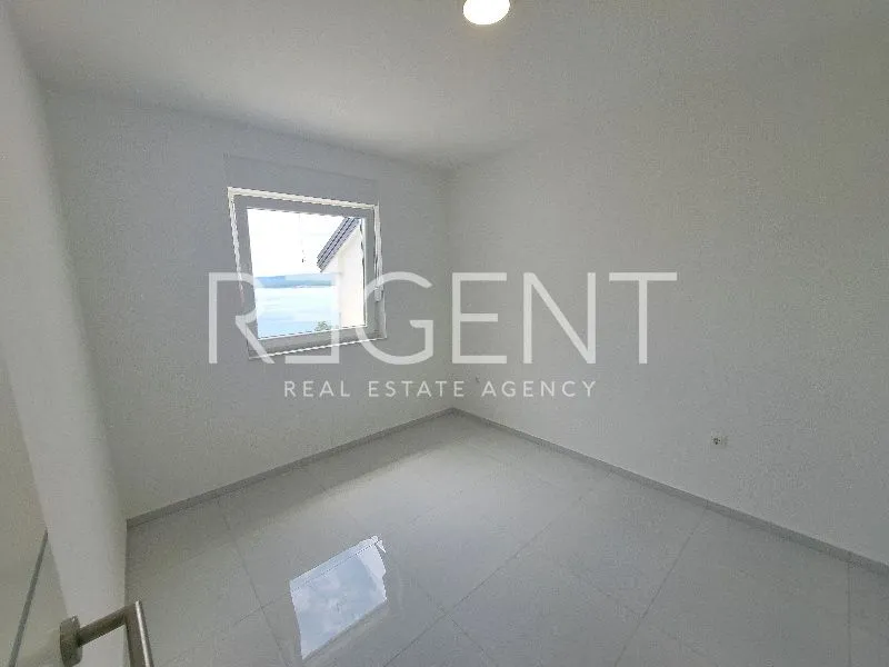 crikvenica - trosoban stan 50 m2 novogradnja - slika 5