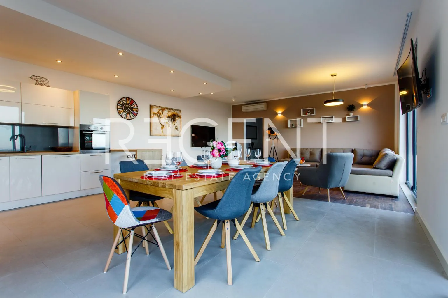 vila 232 m², kaštel stari — 4ss, grijani bazen, pogled na more - slika 9