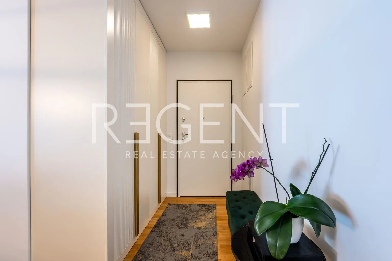 stan 112 m², vrbani — 3 spavaće sobe, balkon, 2 garaže - slika 13